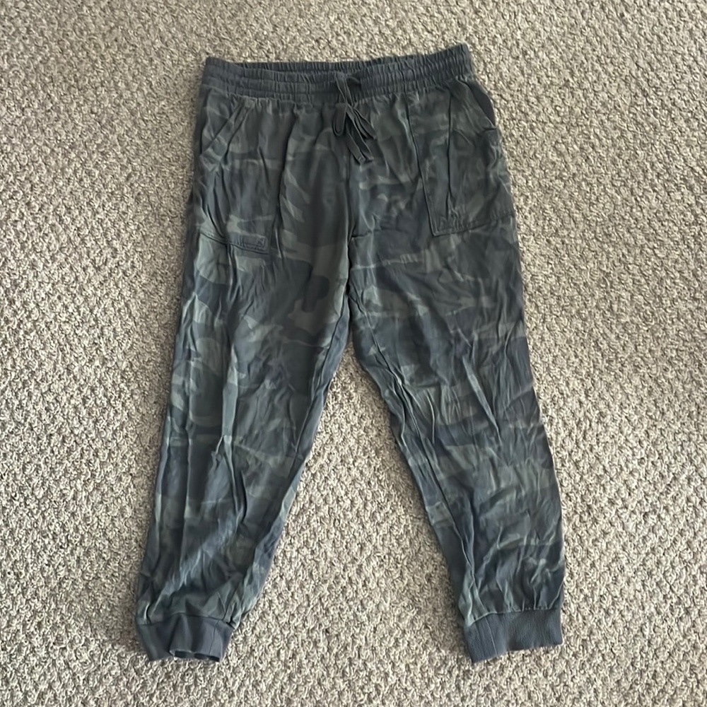 Women’s rayon, camouflage, joggers, size large